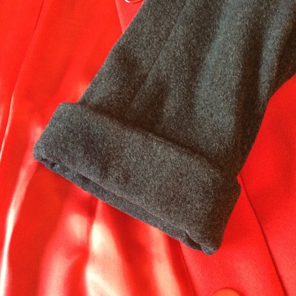 Dynamic Winter Coat Designed by LINDA RICHARDS - Picture 6 of 9